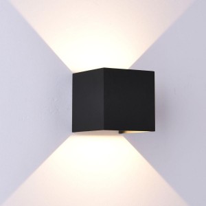 Уличный настенный светодиодный светильник Mantra Davos 6524